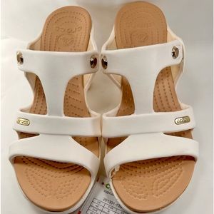Crocs heels in white